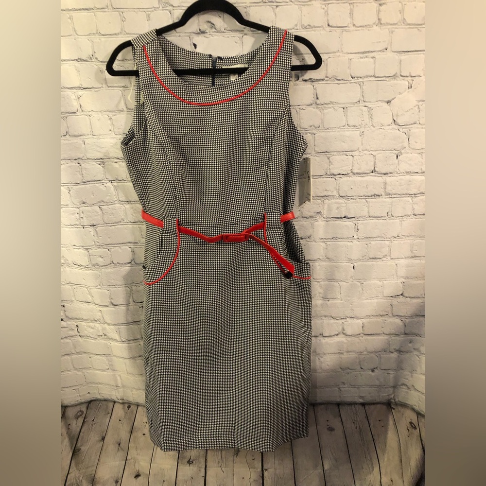Sleeveless navy dress size 10- nwt